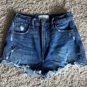 Abercrombie denim shorts - size 4/27